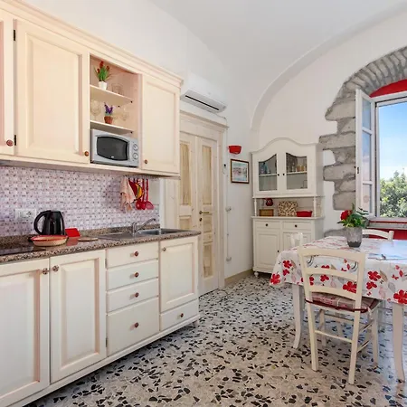 Il Borgo S9702 Locazione Turistica Affitti Brevi بوسا